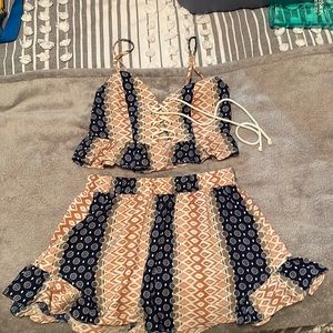 Super cute spring/summer shorts and crop top set!